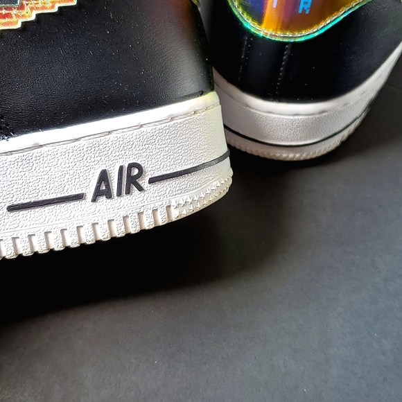 Nike Air Force 1 Low '07 LV8 Iridescent Pixel - Picture 15 of 16